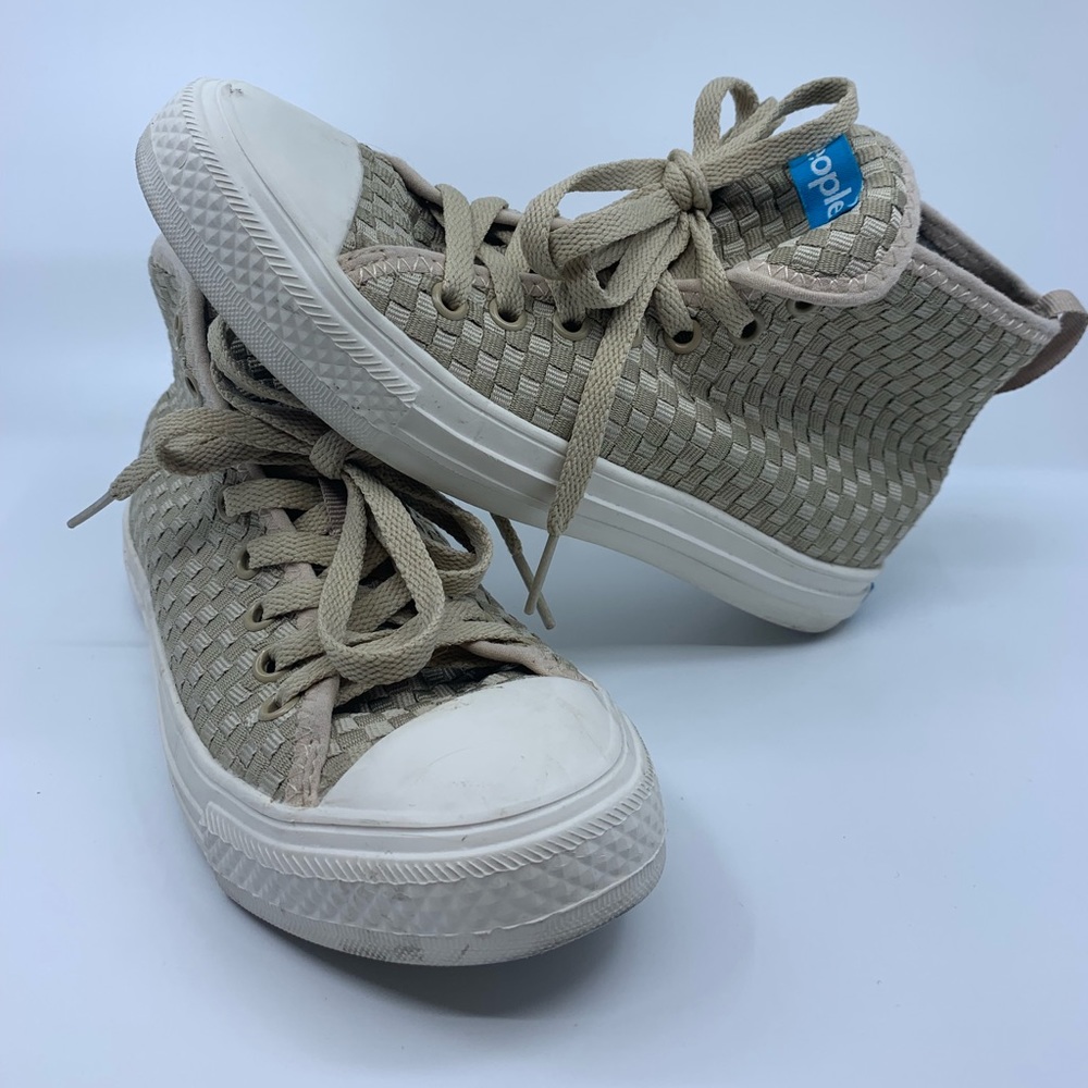 PEOPLE FOOTWEAR